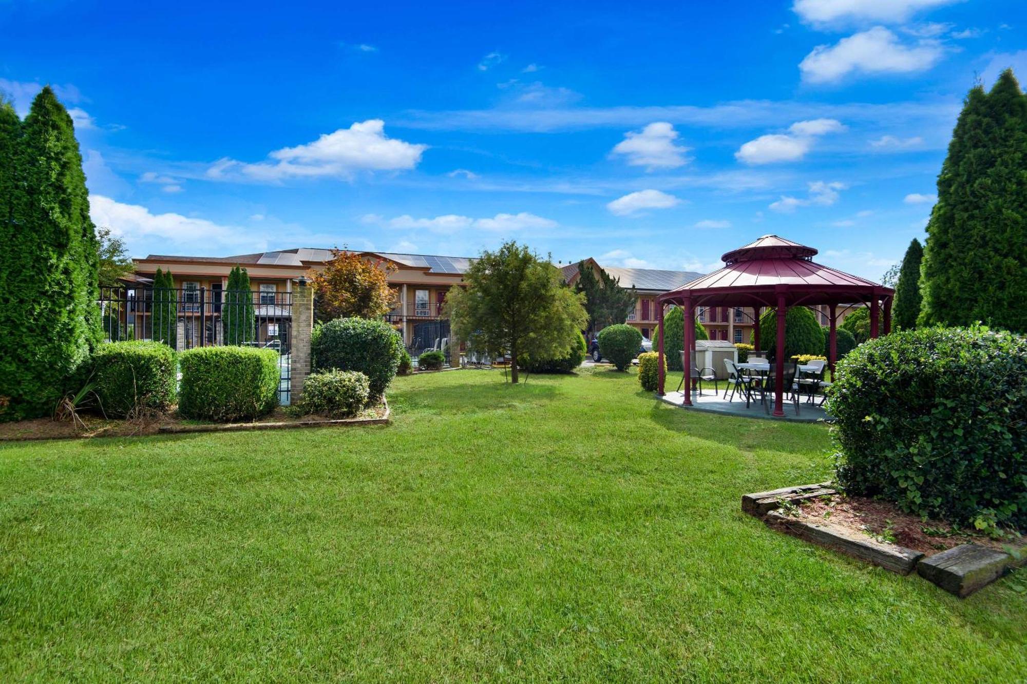 Econo Lodge Princess Anne Exterior photo