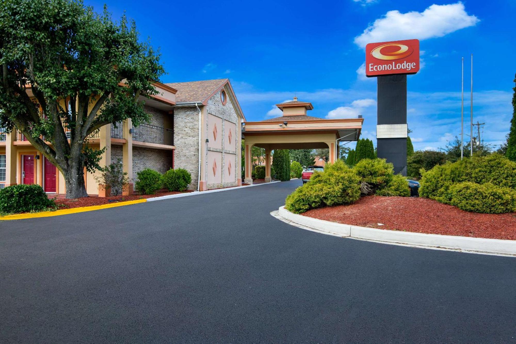 Econo Lodge Princess Anne Exterior photo