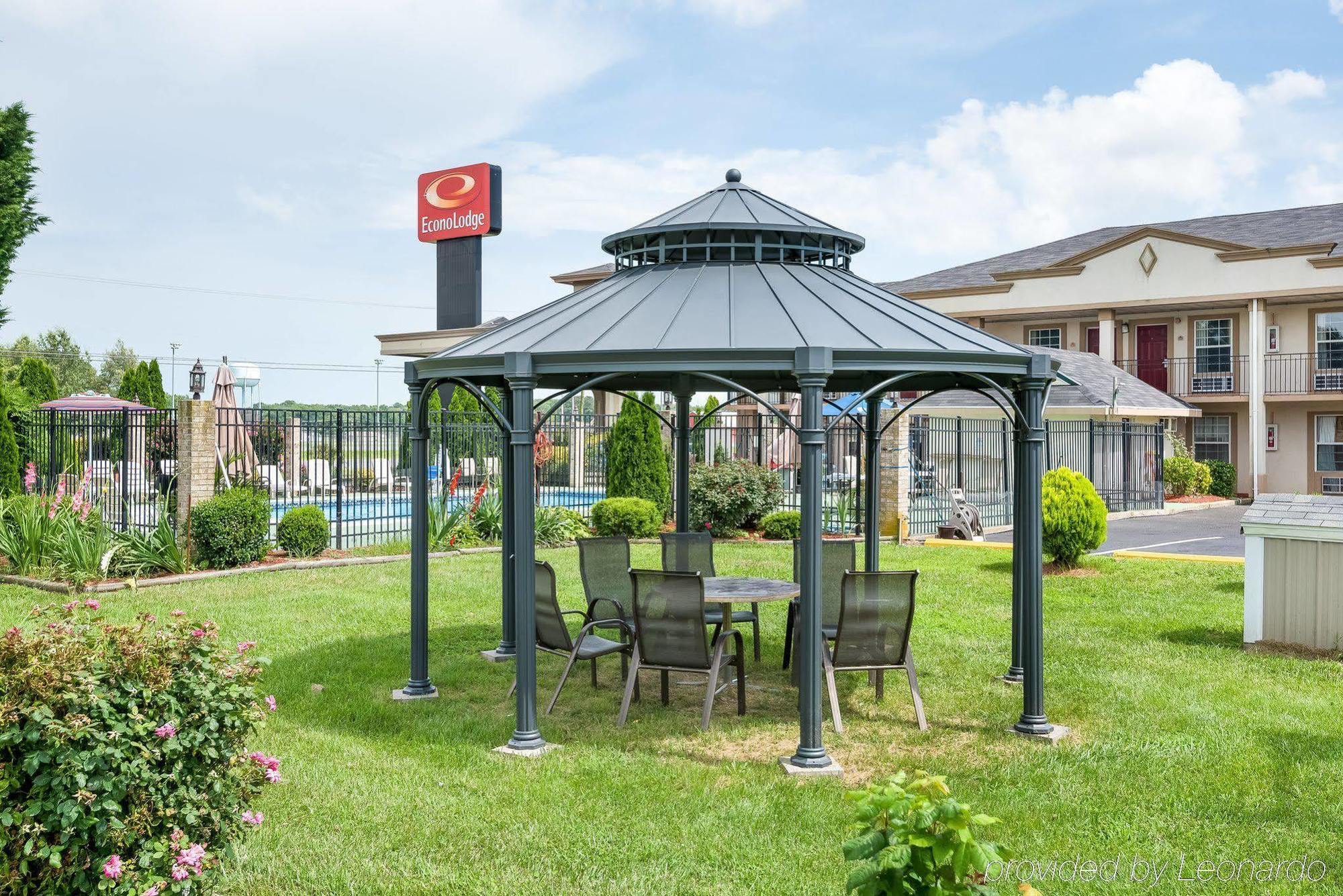 Econo Lodge Princess Anne Exterior photo