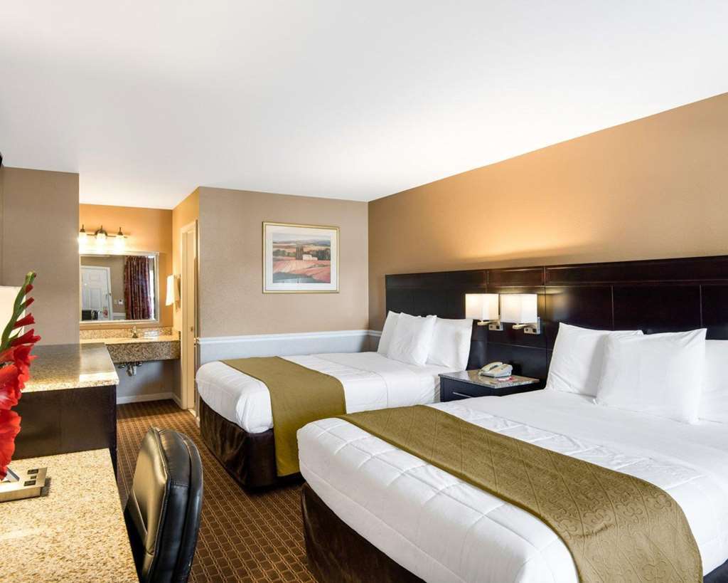 Econo Lodge Princess Anne Room photo